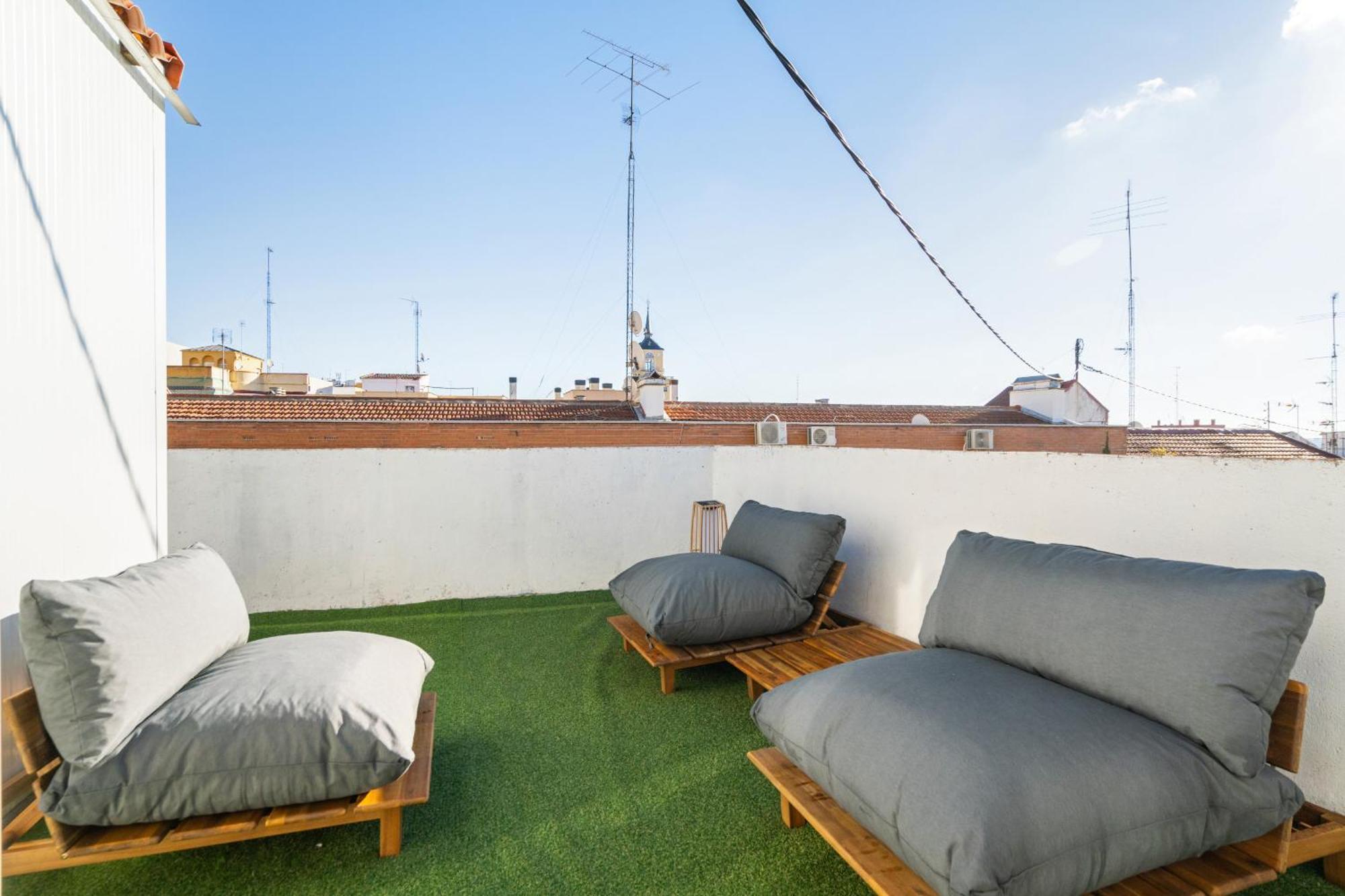 דירות מדריד Atico Con Terraza En Lavapies Alquiler Temporal מראה חיצוני תמונה