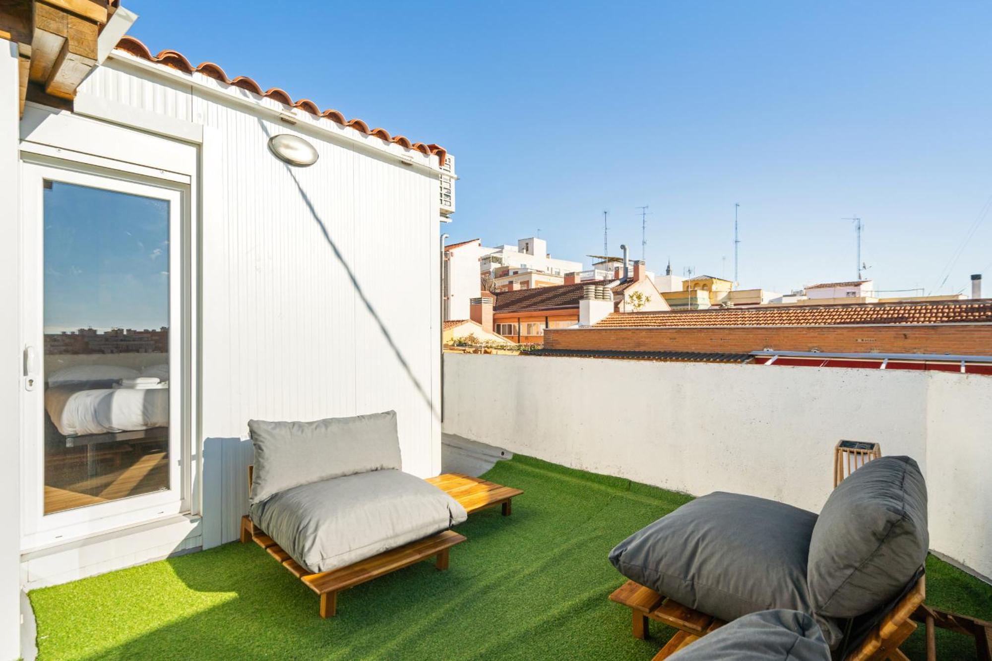 דירות מדריד Atico Con Terraza En Lavapies Alquiler Temporal מראה חיצוני תמונה
